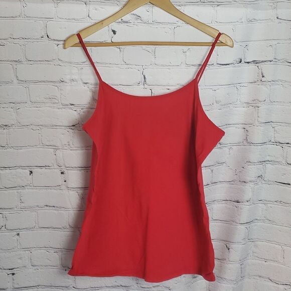 Time and Tru Tank Top - Picture 1 of 6